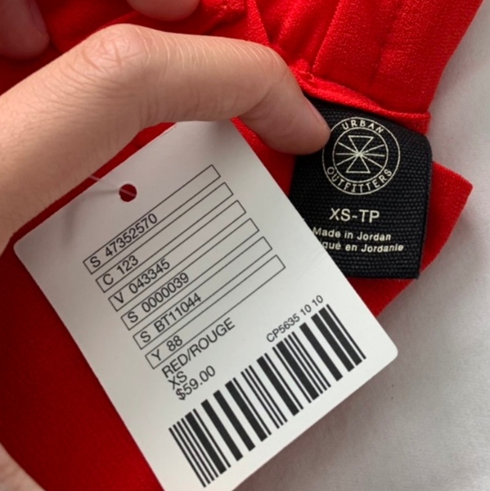 UO Arlo red pleated pants - Picture 2 of 3